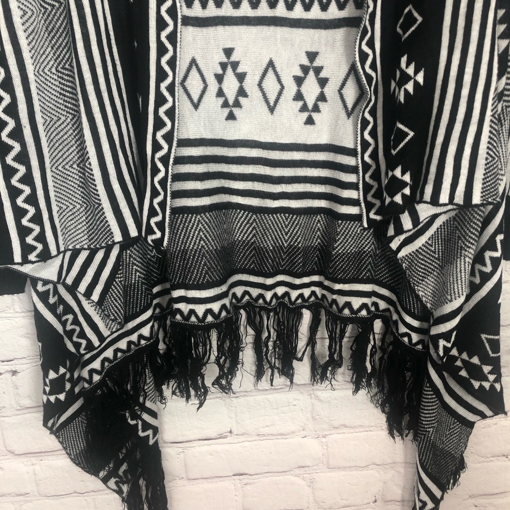 Aztec Print Open Cardigan L - Picture 2 of 5